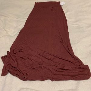 Long maroon maxi skirt
